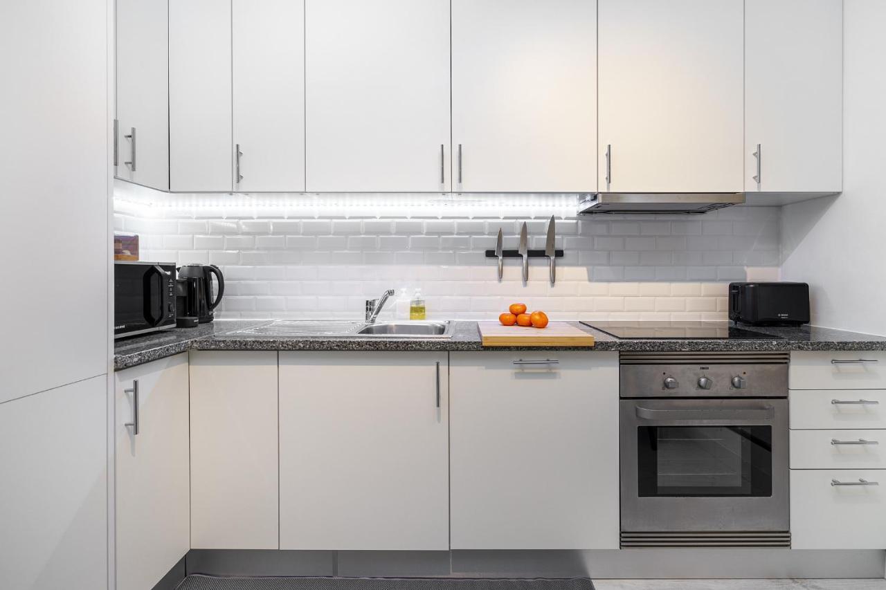 Whome Lisbon'S Best Kept Secret: 2-Bed W/Ac & Patio 외부 사진