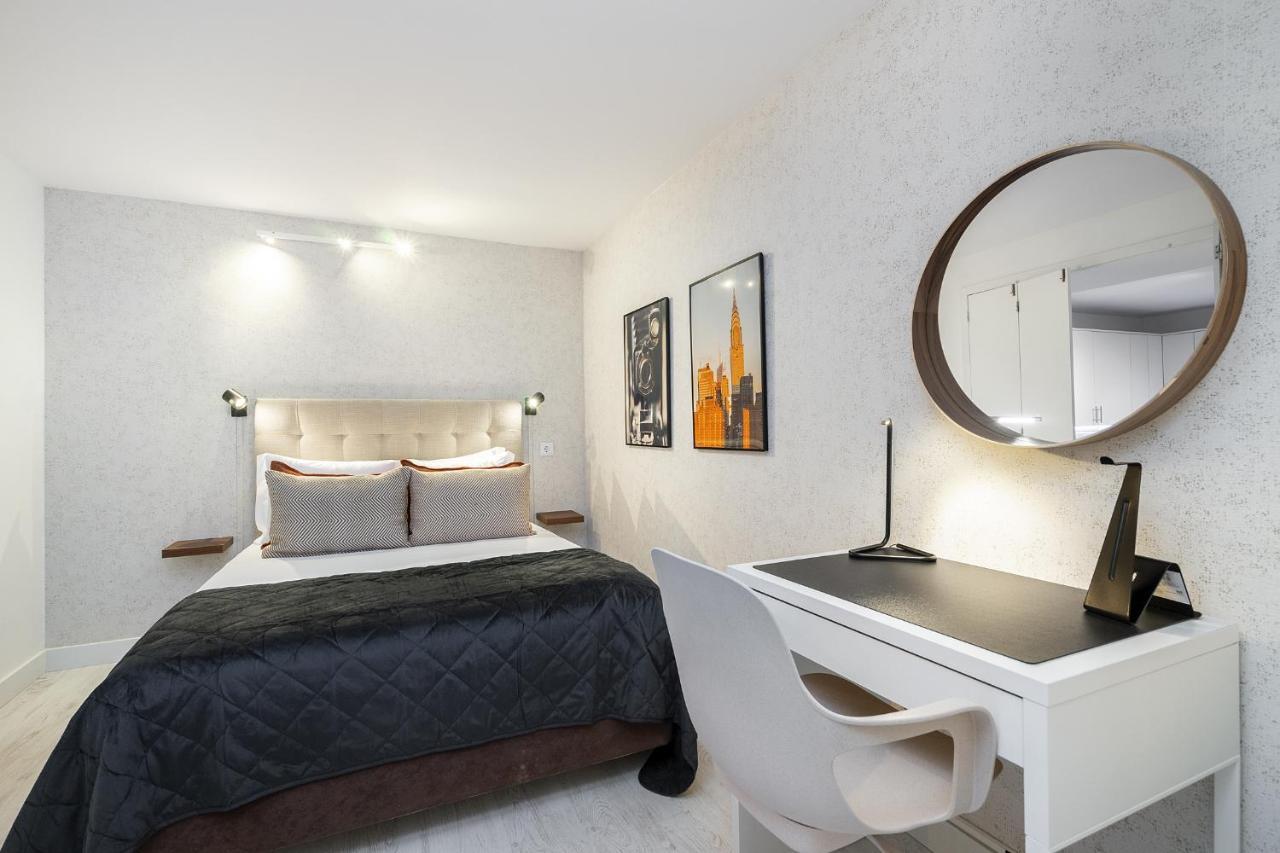 Whome Lisbon'S Best Kept Secret: 2-Bed W/Ac & Patio 외부 사진